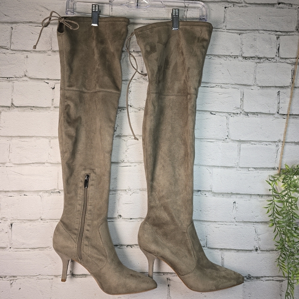 VINCE CAMUTO ASHLINA OVER THE KNEE SUEDE BOOTS TAUPE WOMENS SIZE 9 EUC